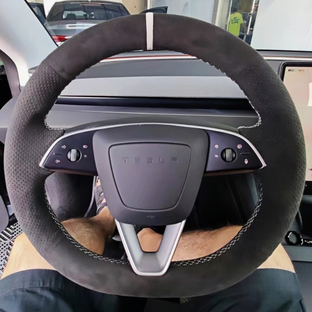 Car Steering Wheel Cover Anti Slip Breathable - Penutup roda kemudi mobil kustom kulit